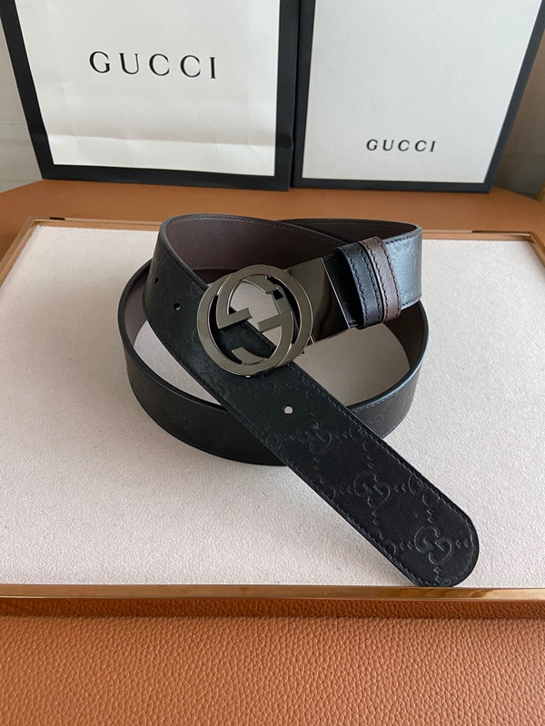 スーパーコピーグッチベルト着用イメージ